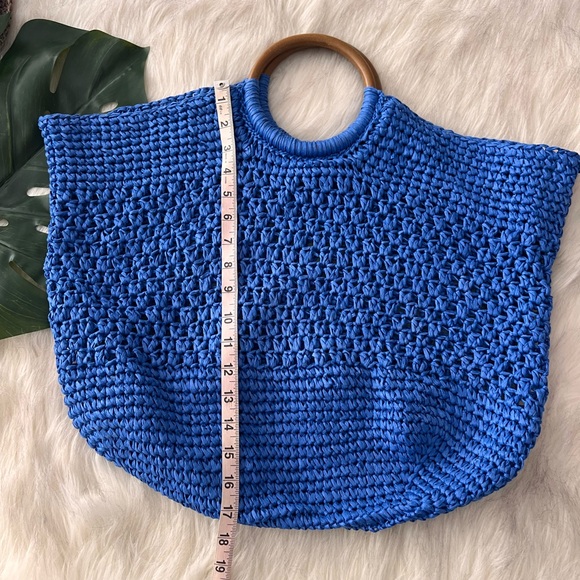 Oversized straw tote! - Picture 8 of 8